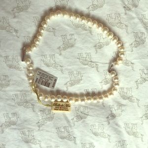 Classic Pearl Necklace